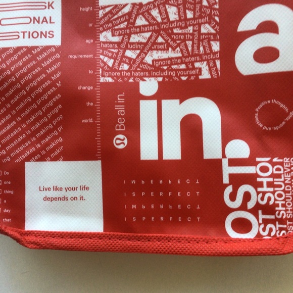 LULULEMON RED AND WHITE SMALL MANIFESTO REUSABLE SHOPPING TOTE BAG - Picture 6 of 7